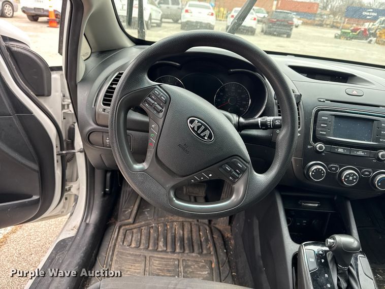 image for item FB8577 2017 Kia Forte 