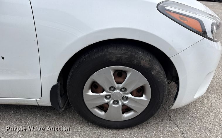 image for item FB8577 2017 Kia Forte 