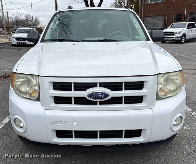 image for item FB8579 2010 Ford Escape Hybrid SUV