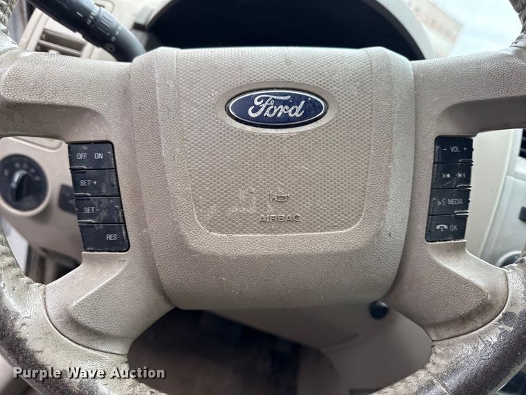 image for item FB8579 2010 Ford Escape Hybrid SUV