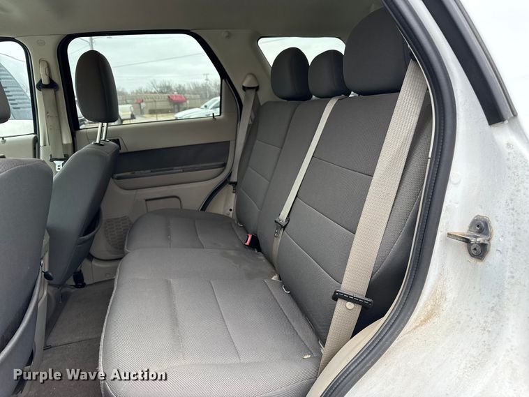 image for item FB8579 2010 Ford Escape Hybrid SUV