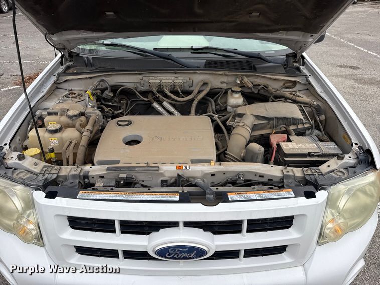 image for item FB8579 2010 Ford Escape Hybrid SUV