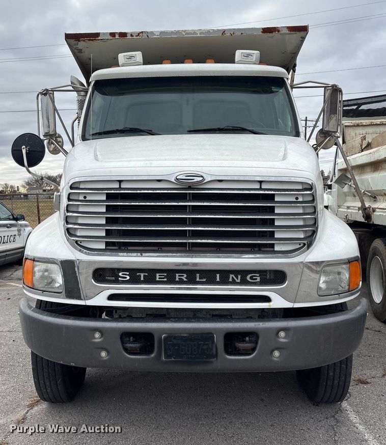 image for item FB8580 2006 Sterling L8500 dump truck