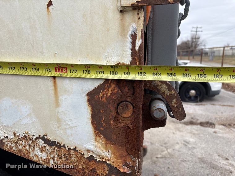 image for item FB8580 2006 Sterling L8500 dump truck