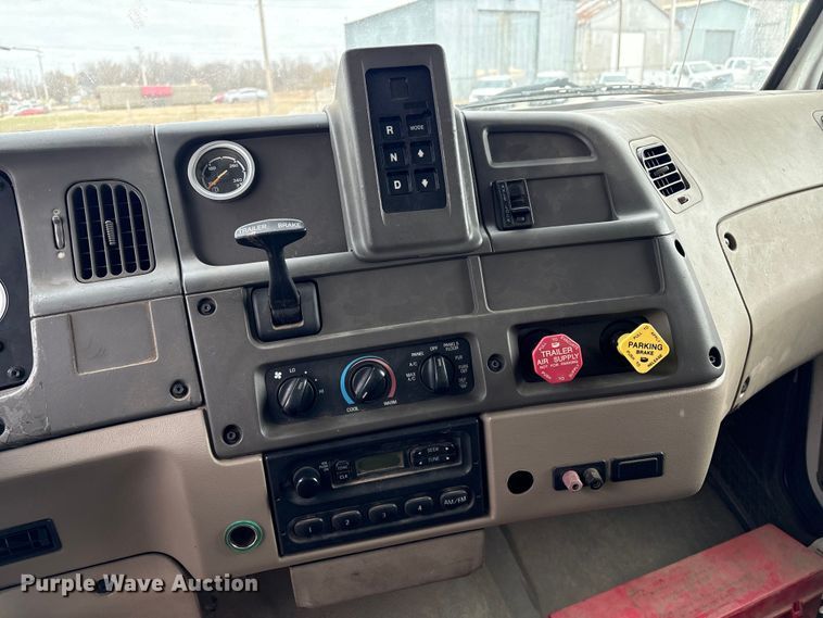 image for item FB8580 2006 Sterling L8500 dump truck