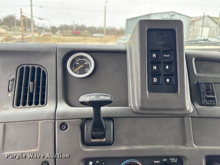 image for item FB8580 2006 Sterling L8500 dump truck