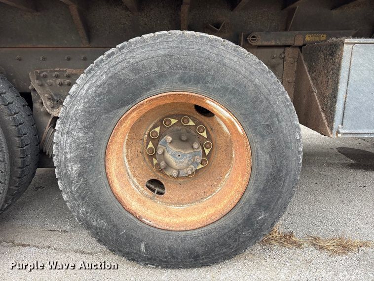 image for item FB8580 2006 Sterling L8500 dump truck