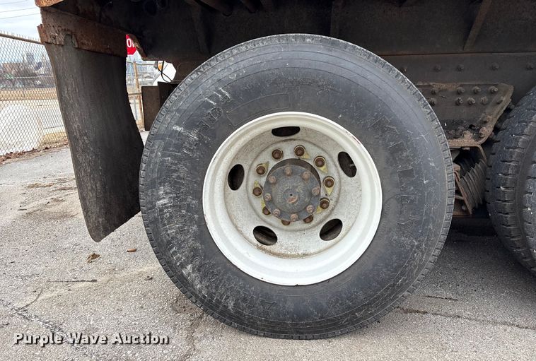 image for item FB8580 2006 Sterling L8500 dump truck