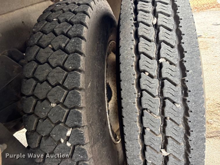 image for item FB8580 2006 Sterling L8500 dump truck