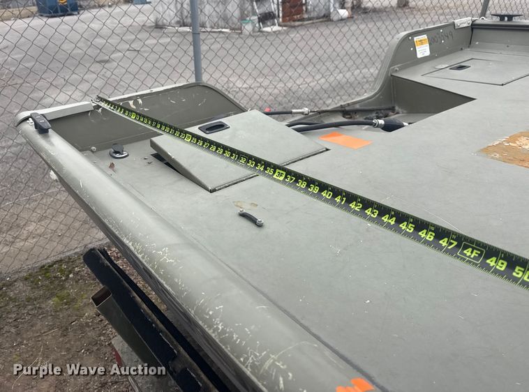 image for item FB8581 2003 Crestline 2070 boat