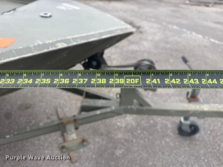 image for item FB8581 2003 Crestline 2070 boat