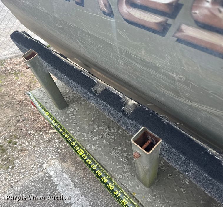 image for item FB8581 2003 Crestline 2070 boat