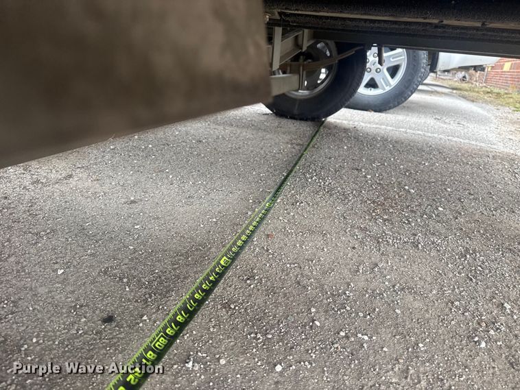 image for item FB8581 2003 Crestline 2070 boat