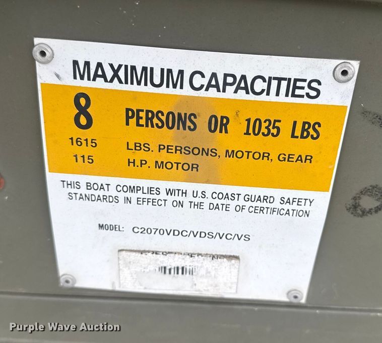 image for item FB8581 2003 Crestline 2070 boat