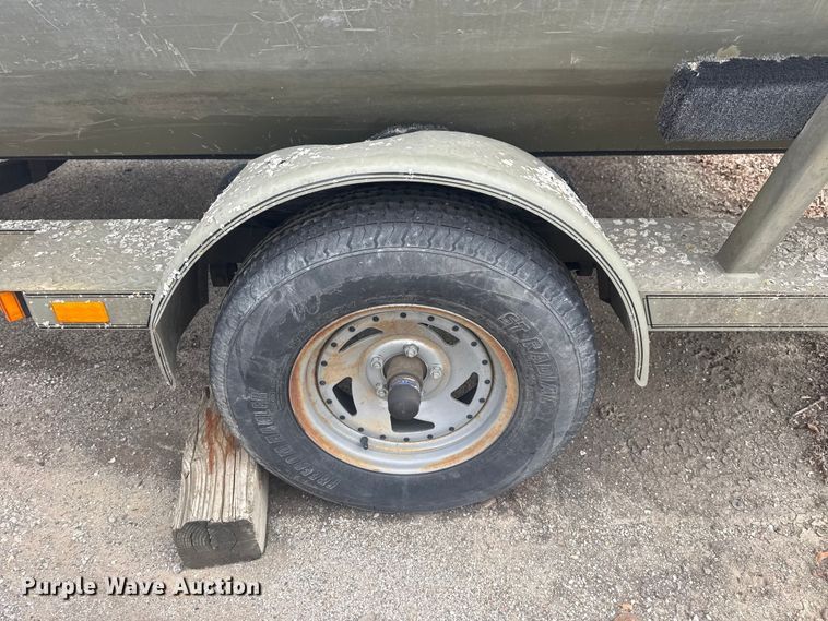 image for item FB8581 2003 Crestline 2070 boat