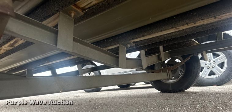 image for item FB8581 2003 Crestline 2070 boat