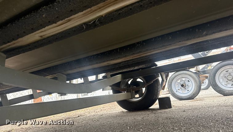 image for item FB8581 2003 Crestline 2070 boat