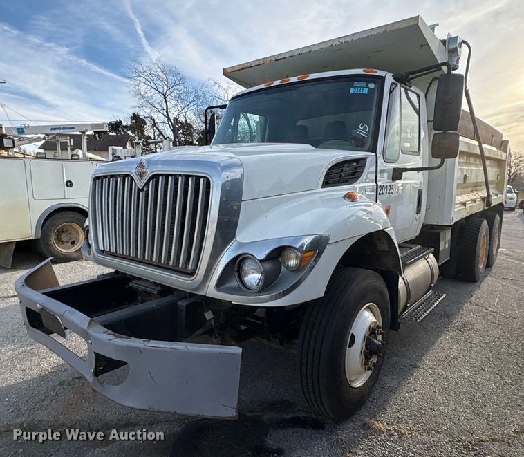 image for item FB8582 2012 International 7400 dump truck