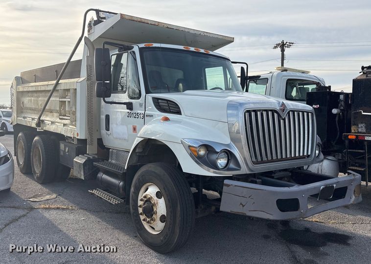 image for item FB8582 2012 International 7400 dump truck