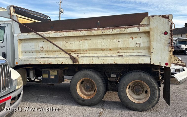 image for item FB8582 2012 International 7400 dump truck