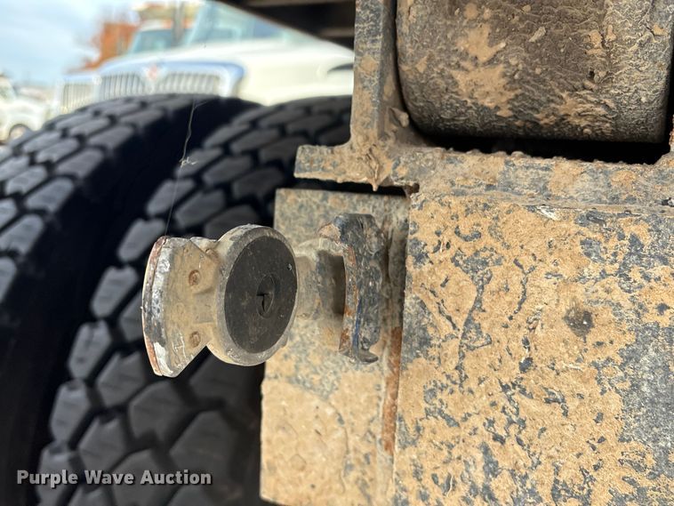 image for item FB8582 2012 International 7400 dump truck