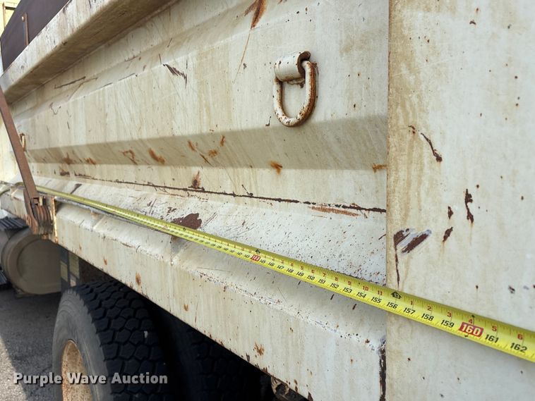 image for item FB8582 2012 International 7400 dump truck