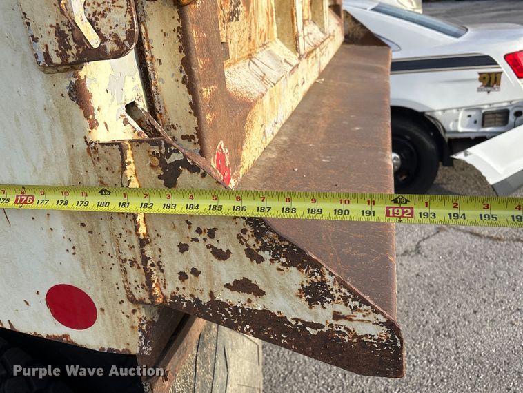 image for item FB8582 2012 International 7400 dump truck