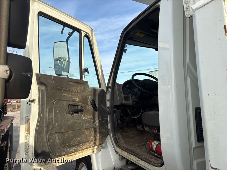 image for item FB8582 2012 International 7400 dump truck