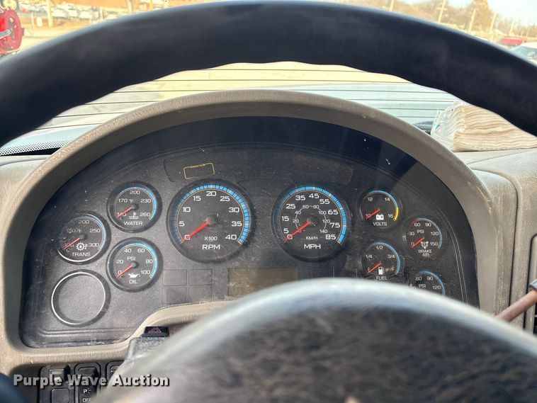 image for item FB8582 2012 International 7400 dump truck