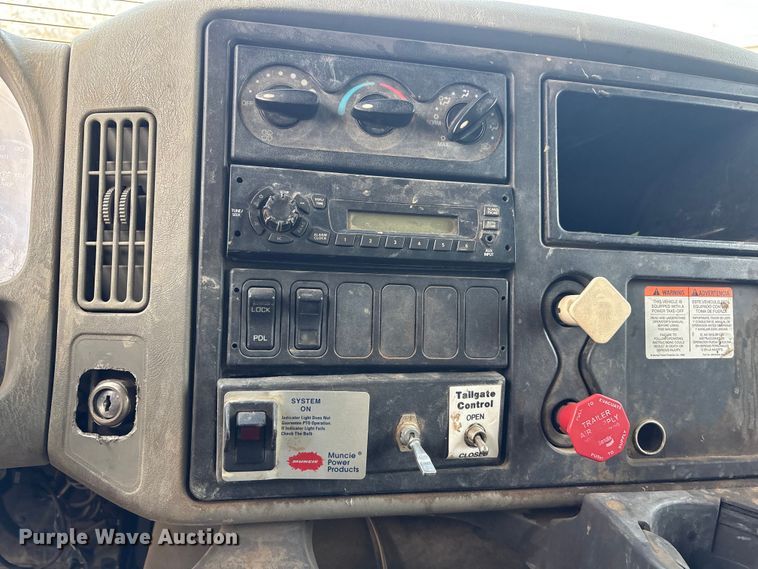 image for item FB8582 2012 International 7400 dump truck