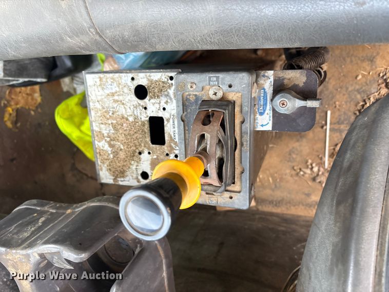 image for item FB8582 2012 International 7400 dump truck