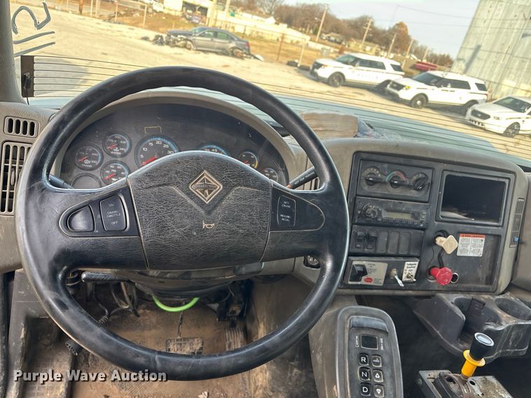 image for item FB8582 2012 International 7400 dump truck