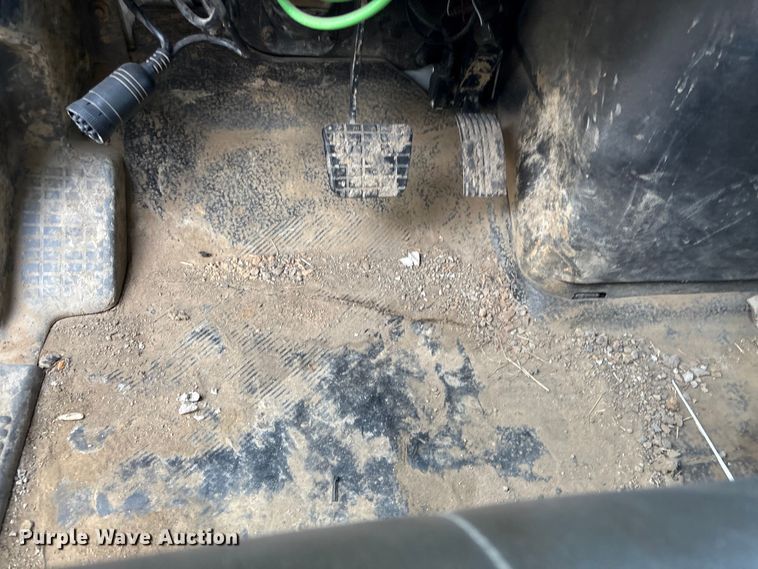 image for item FB8582 2012 International 7400 dump truck