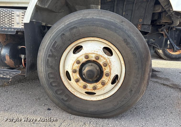 image for item FB8582 2012 International 7400 dump truck