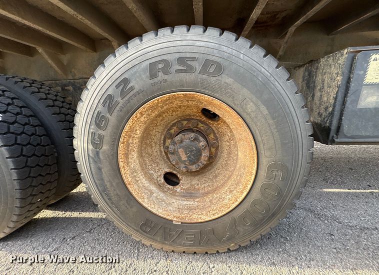 image for item FB8582 2012 International 7400 dump truck