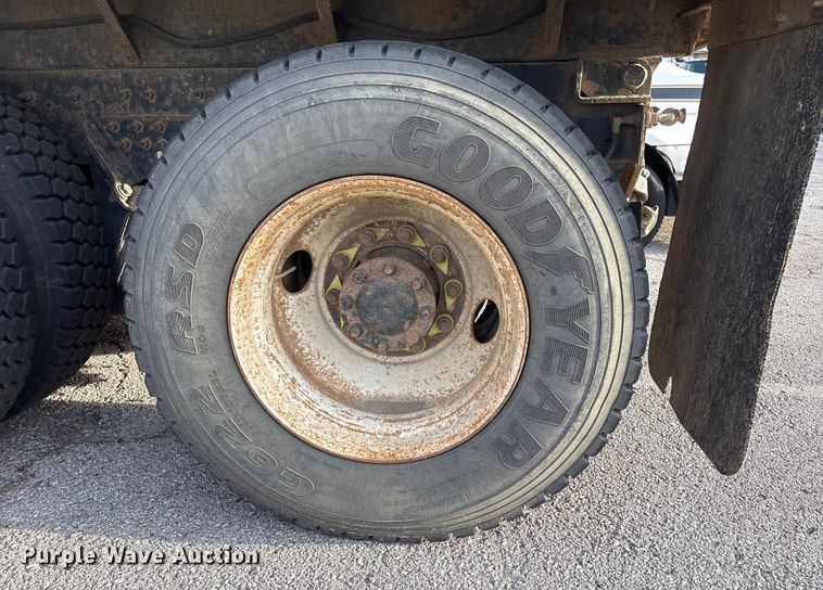 image for item FB8582 2012 International 7400 dump truck