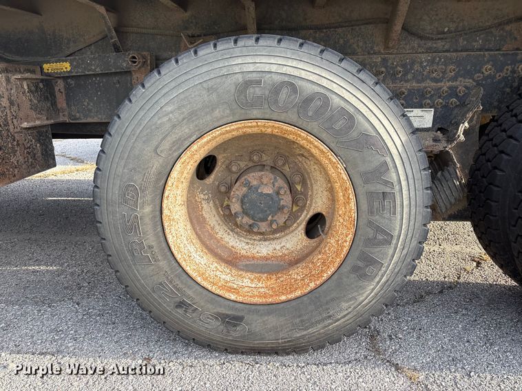 image for item FB8582 2012 International 7400 dump truck