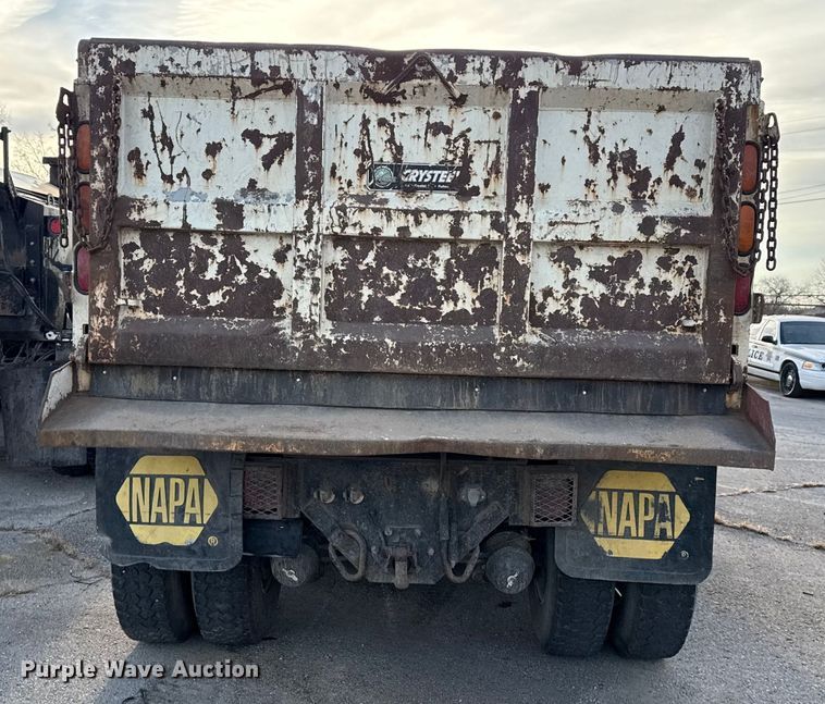 image for item FB8585 2005 International 7400 dump truck