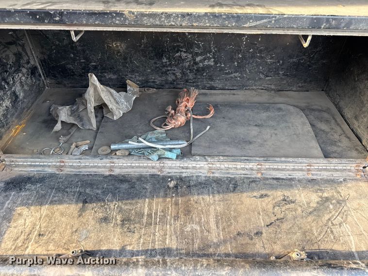 image for item FB8585 2005 International 7400 dump truck