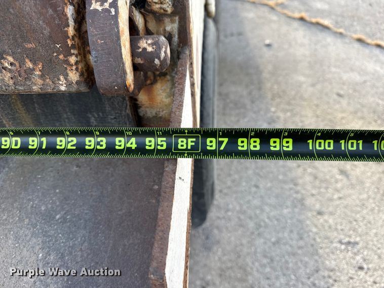 image for item FB8585 2005 International 7400 dump truck