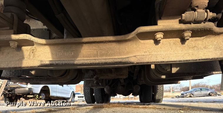 image for item FB8585 2005 International 7400 dump truck