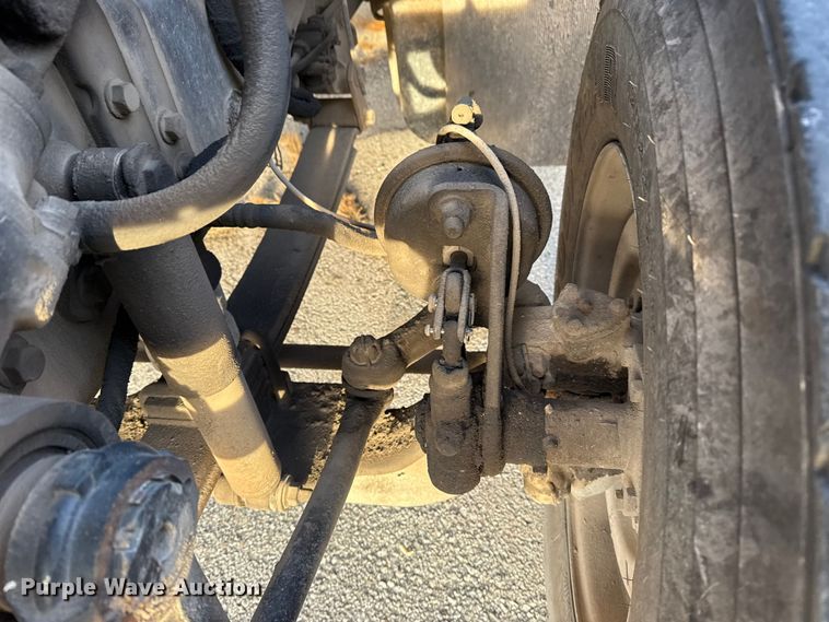 image for item FB8585 2005 International 7400 dump truck