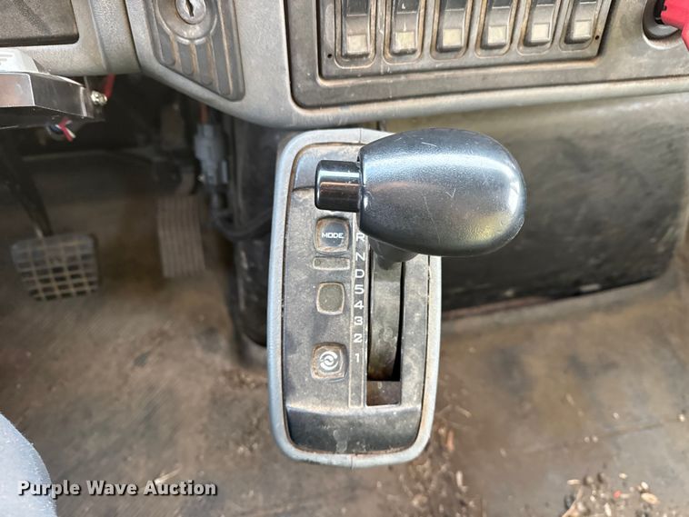 image for item FB8585 2005 International 7400 dump truck