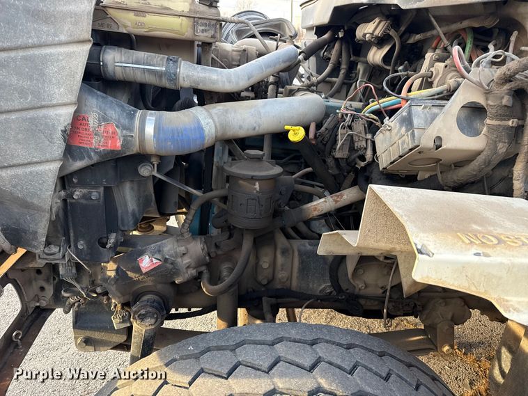 image for item FB8585 2005 International 7400 dump truck