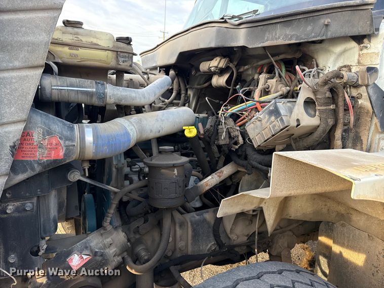 image for item FB8585 2005 International 7400 dump truck