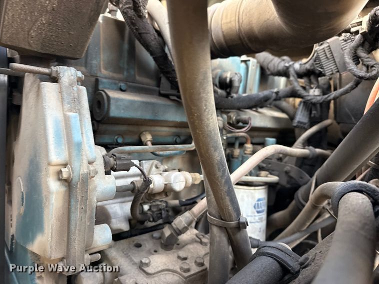 image for item FB8585 2005 International 7400 dump truck