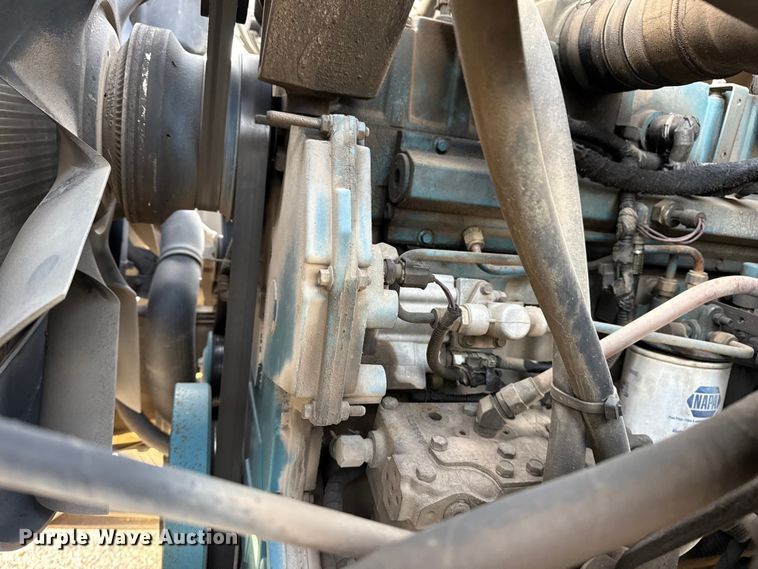 image for item FB8585 2005 International 7400 dump truck