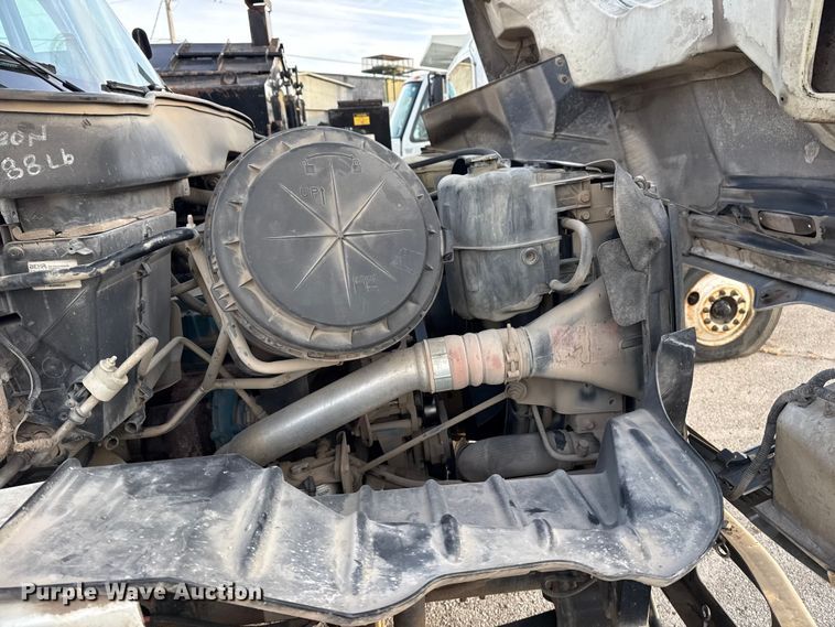 image for item FB8585 2005 International 7400 dump truck