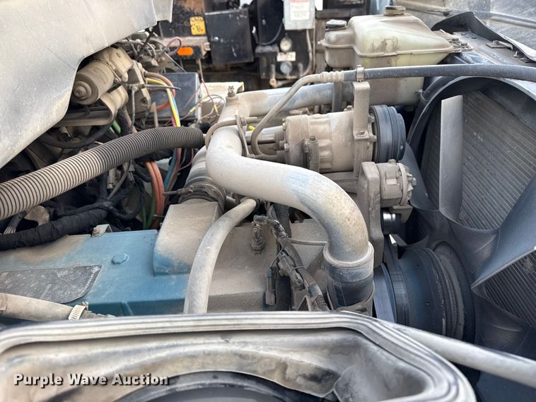 image for item FB8585 2005 International 7400 dump truck