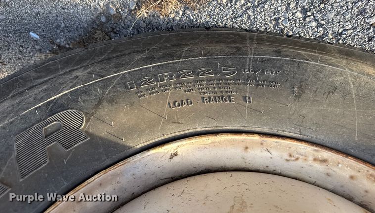 image for item FB8585 2005 International 7400 dump truck